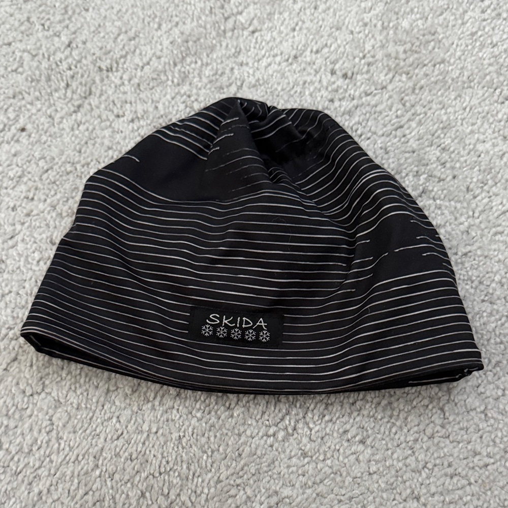 Skida Black Striped Kids Hat